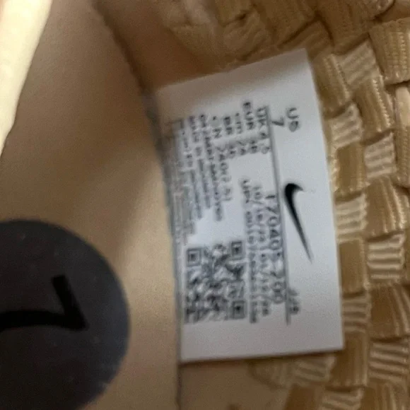 🚨Nike Air Footscape woven 2019
Women Size 7 - Picture 7 of 7